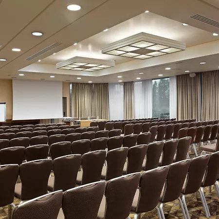 Attica Av, Airport W. By Ihg 4*