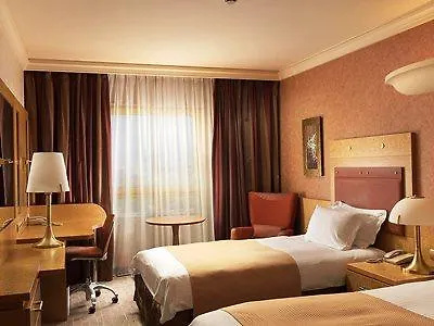Hotel Attica Av, Airport W. By Ihg