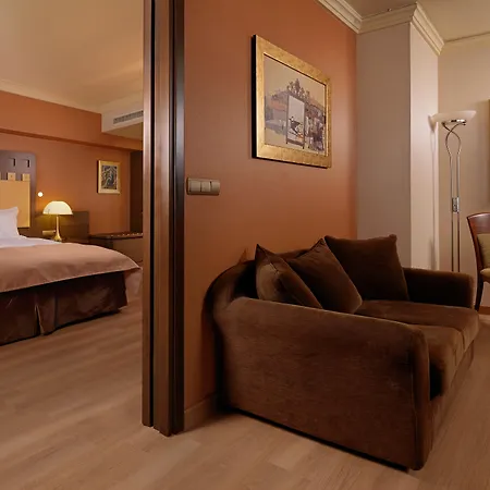 Attica Av, Airport W. By Ihg Hotel Athens