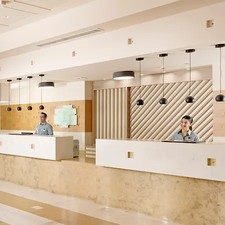Attica Av, Airport W. By Ihg Hotel