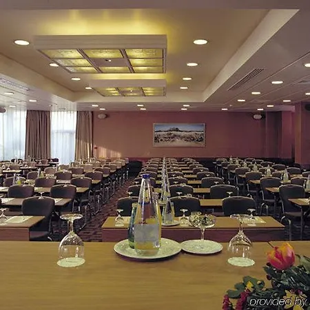 Hotel Attica Av, Airport W. By Ihg