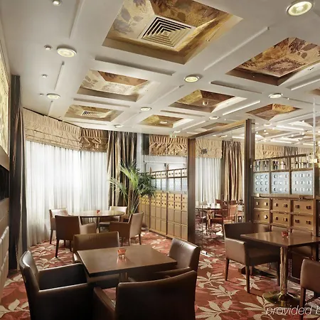 Attica Av, Airport W. By Ihg 4*